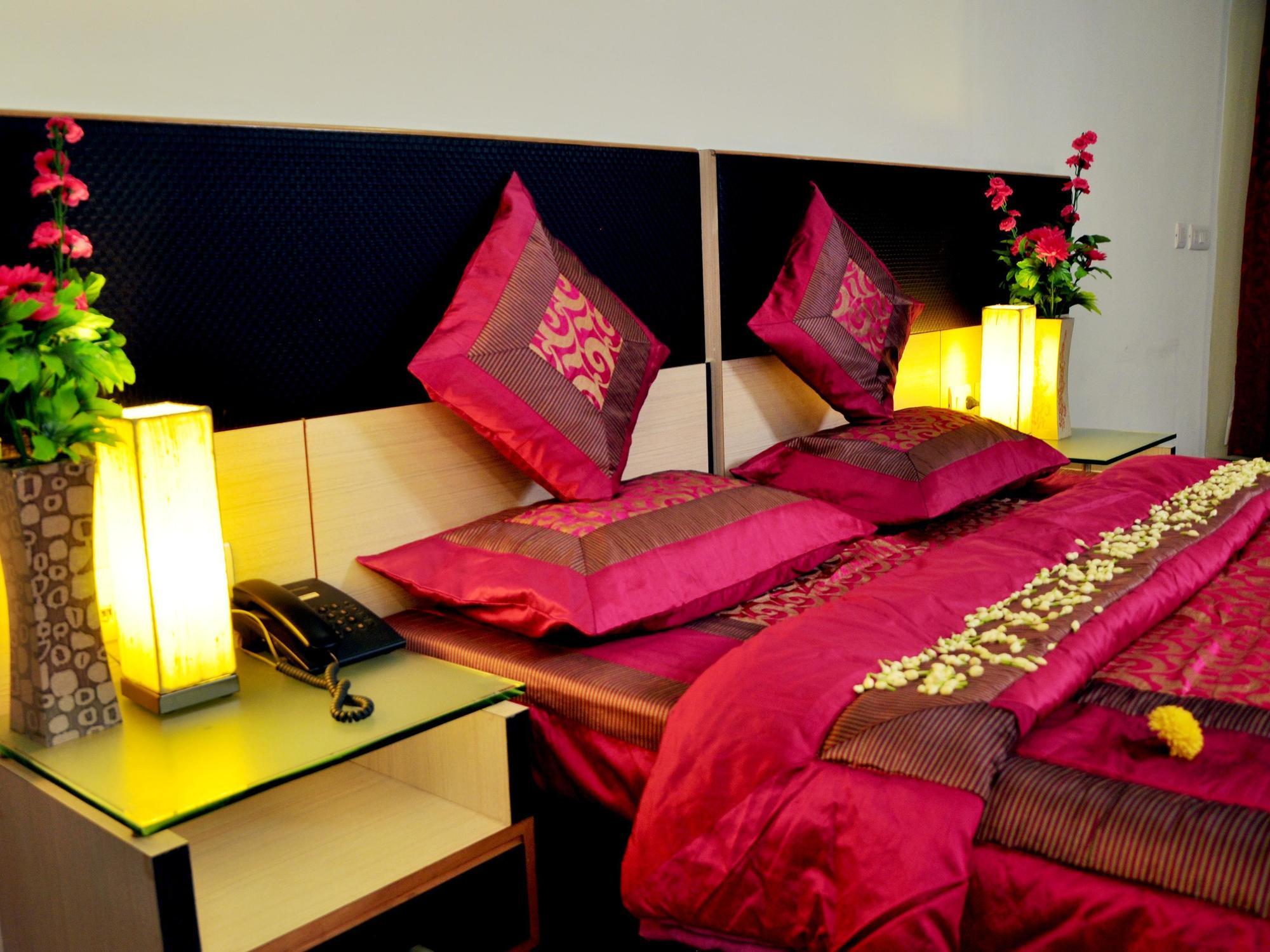 Hotel Sun Park Puducherry Buitenkant foto