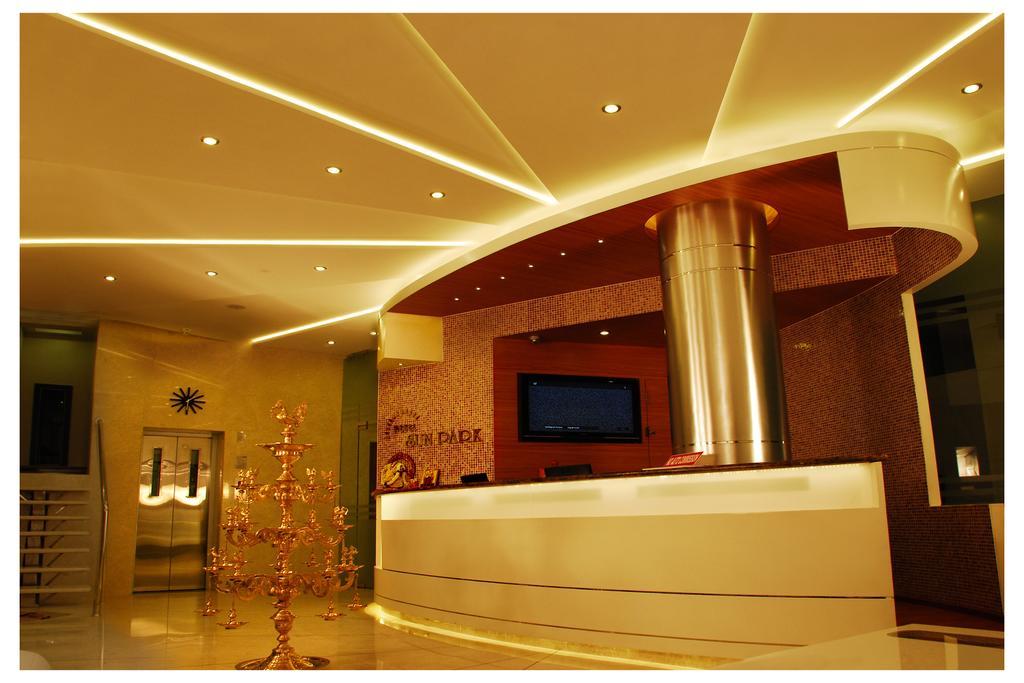 Hotel Sun Park Puducherry Buitenkant foto