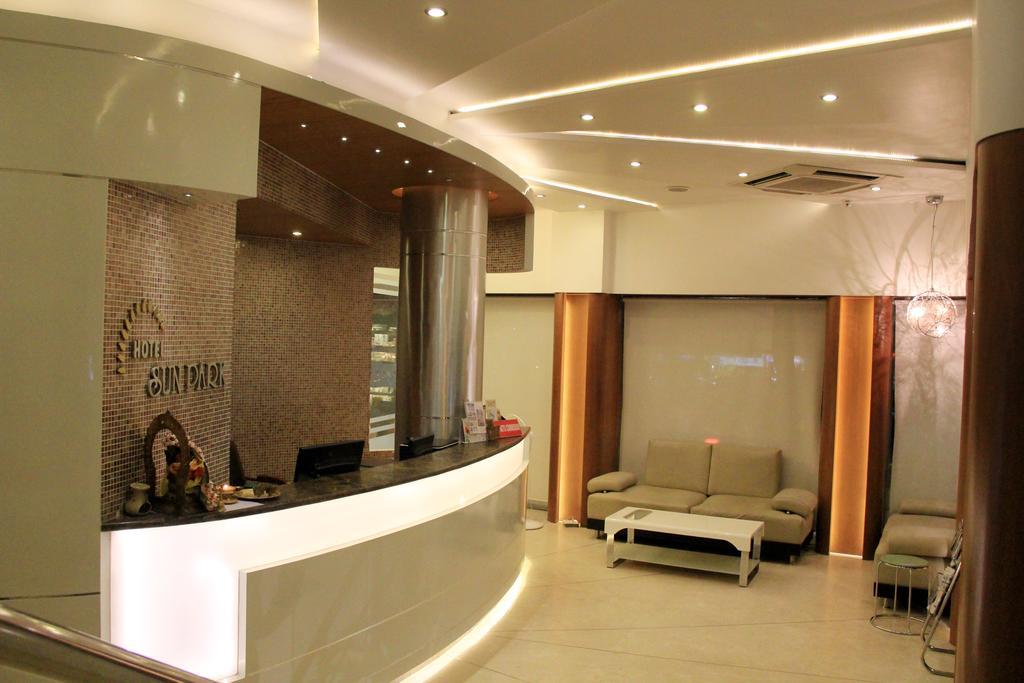 Hotel Sun Park Puducherry Buitenkant foto
